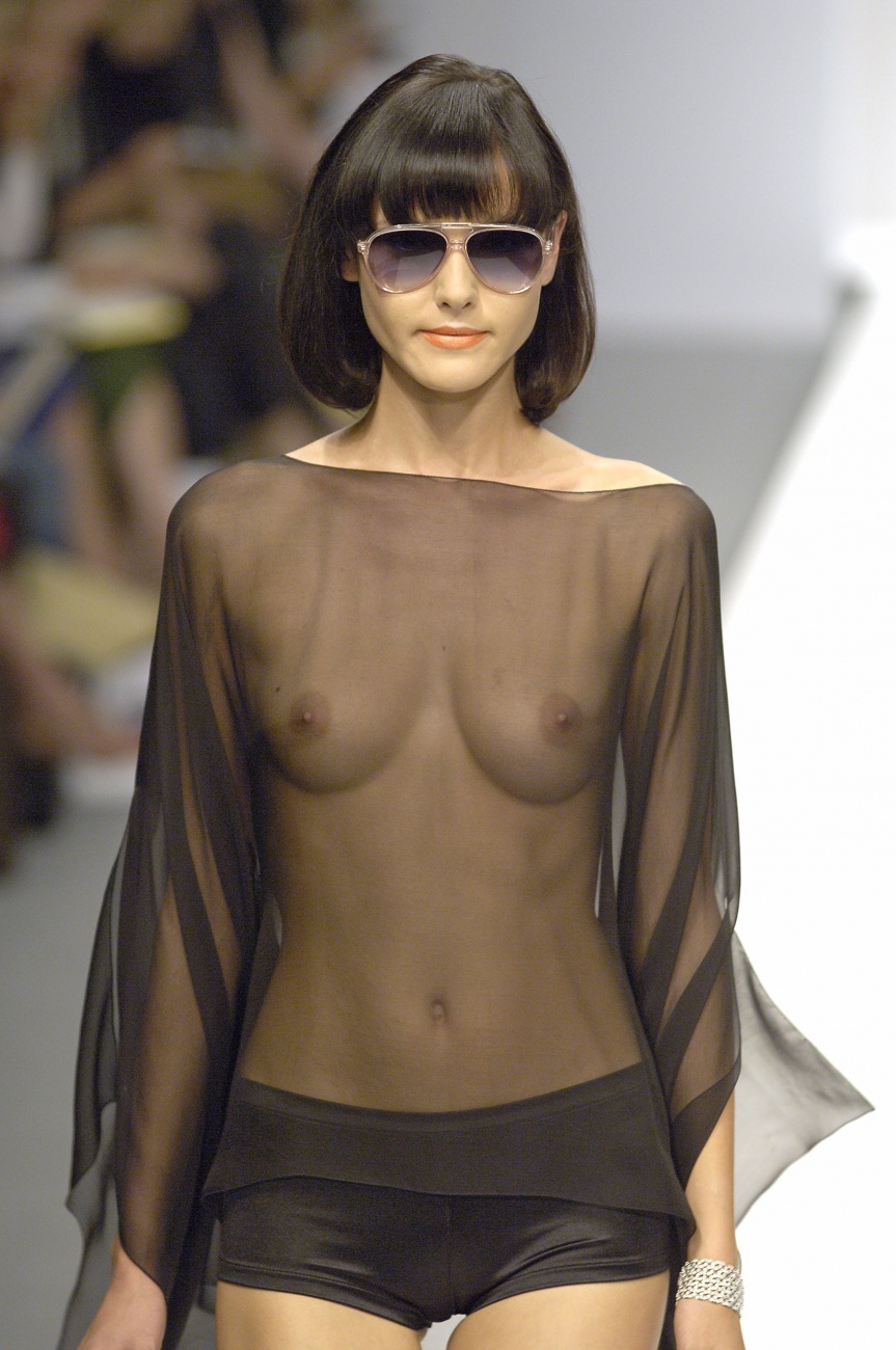 голая девушка в прозрачной одежде фото для тех кому за фото 73